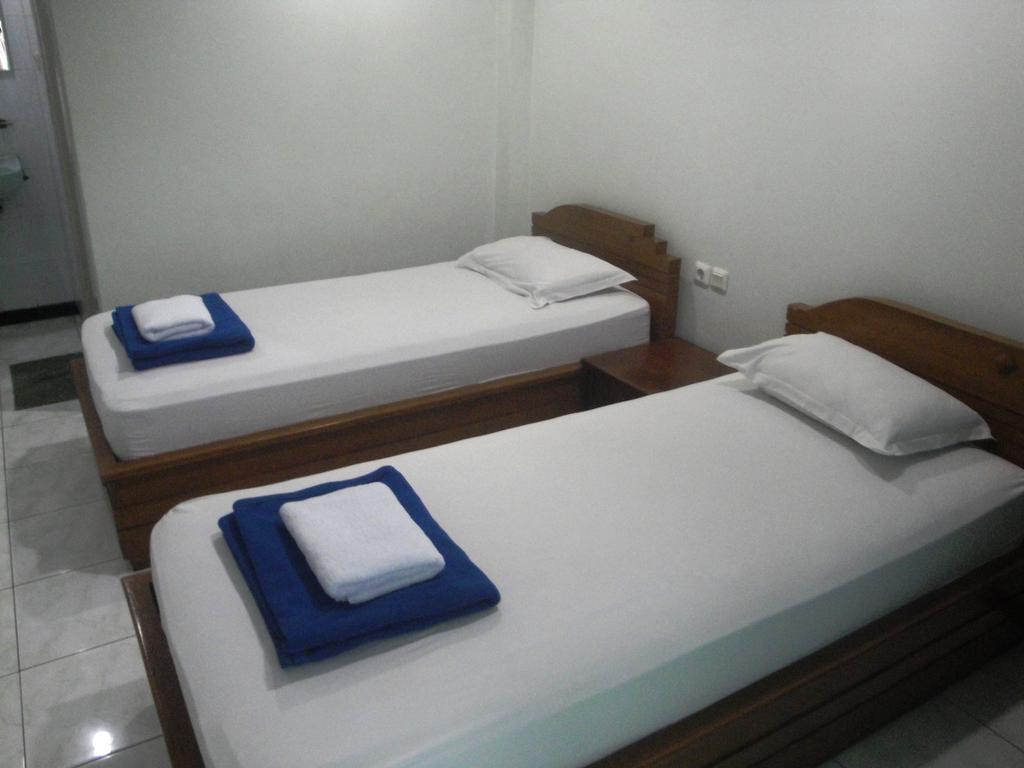 Hotel Trio Surakarta  Room photo