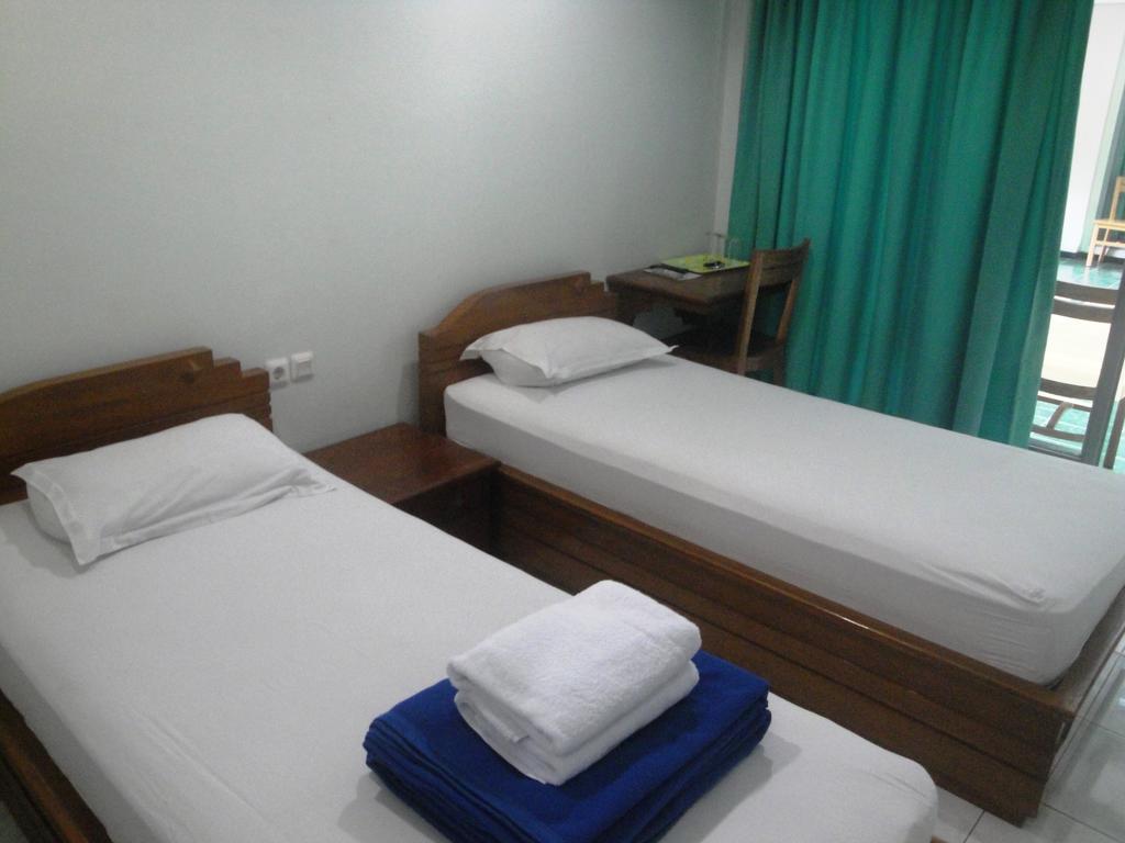 Hotel Trio Surakarta  Room photo