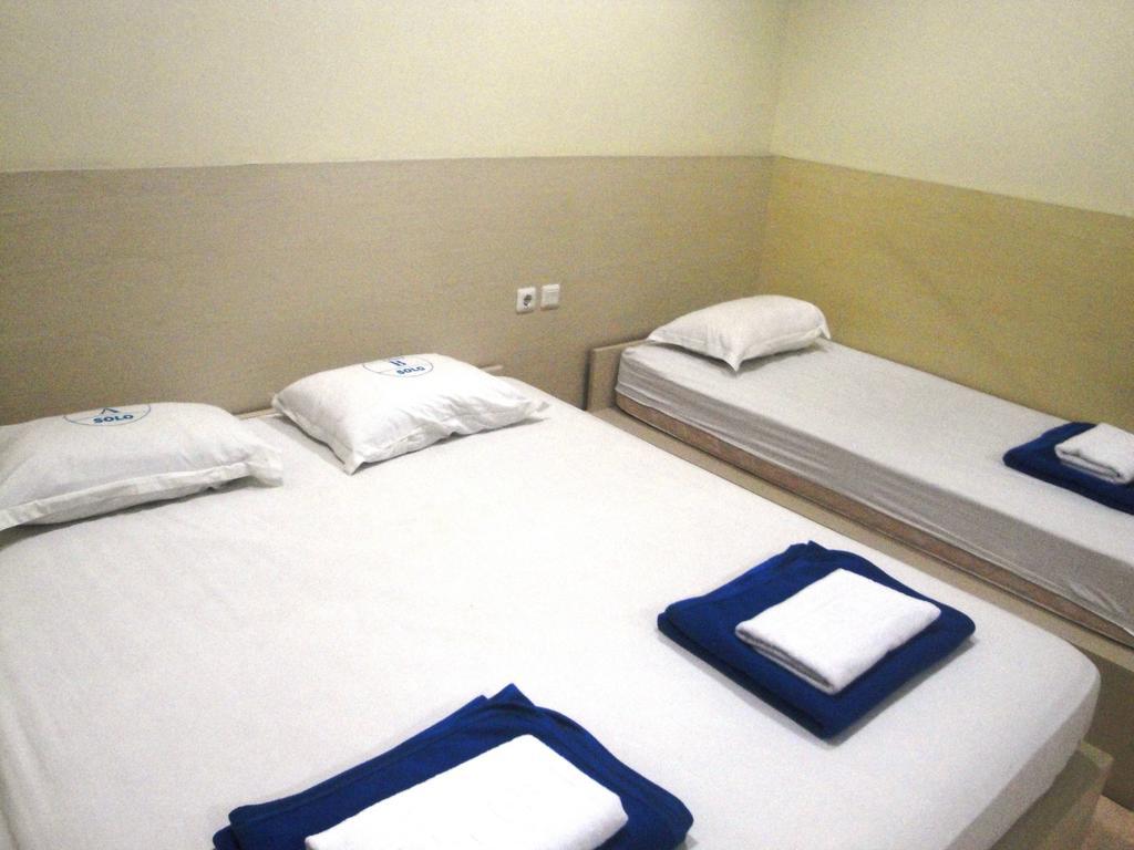 Hotel Trio Surakarta  Room photo