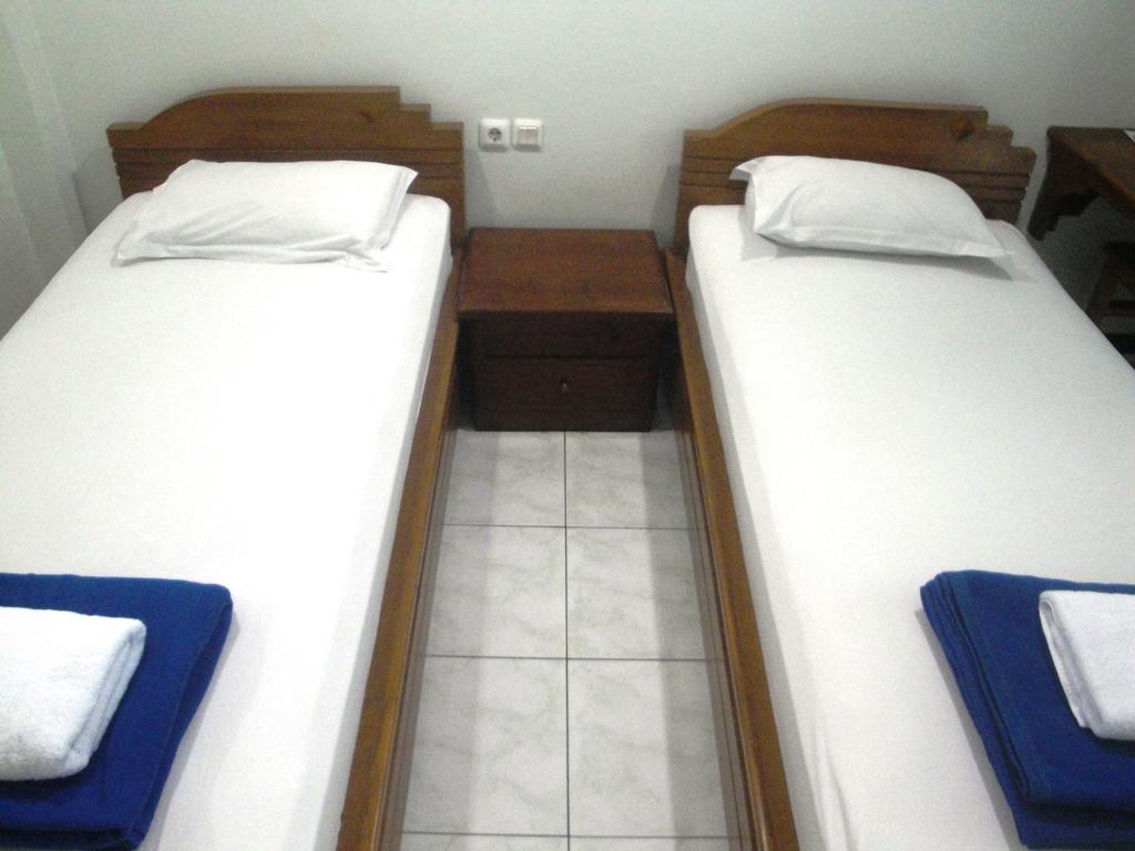 Hotel Trio Surakarta  Room photo